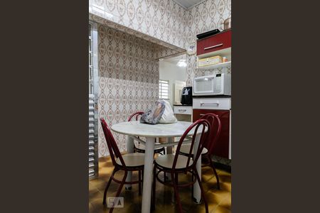 Casa à venda com 319m², 3 quartos e 3 vagas Casa à venda com 319m², 3 quartos e 3 vagasCozinha