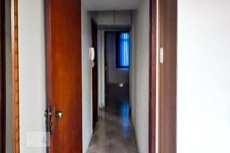 Corredor de apartamento à venda com 2 quartos, 70m² em Olaria, Rio de Janeiro