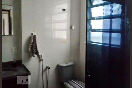 Banheiro social de apartamento à venda com 2 quartos, 70m² em Olaria, Rio de Janeiro