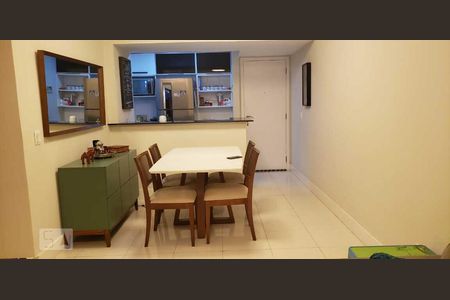 Sala de apartamento para alugar com 3 quartos, 92m² em Recreio dos Bandeirantes, Rio de Janeiro