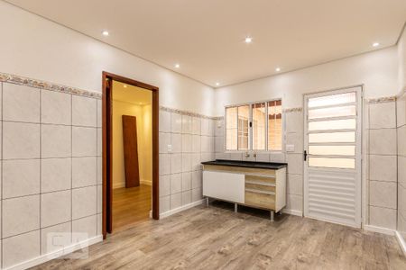 Casa à venda com 60m², 2 quartos e 3 vagas Casa à venda com 60m², 2 quartos e 3 vagasCozinha