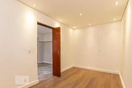 Quarto 1 de casa à venda com 2 quartos, 60m² em Jardim Três Marias, São Paulo