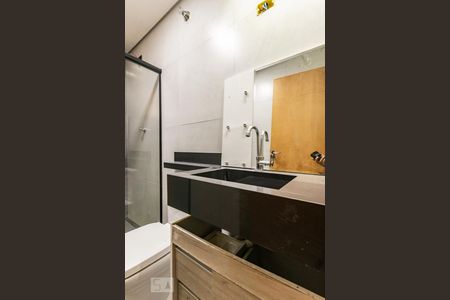 Banheiro  de casa à venda com 2 quartos, 60m² em Jardim Três Marias, São Paulo