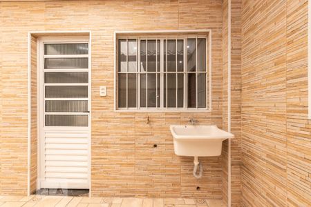 Casa à venda com 60m², 2 quartos e 3 vagas Casa à venda com 60m², 2 quartos e 3 vagasÁrea de serviço
