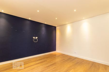 Sala de casa à venda com 2 quartos, 60m² em Jardim Três Marias, São Paulo