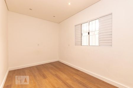 Quarto 2 de casa à venda com 2 quartos, 60m² em Jardim Três Marias, São Paulo