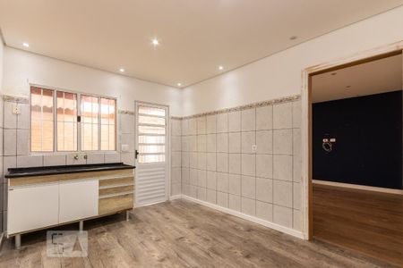 Casa à venda com 60m², 2 quartos e 3 vagas Casa à venda com 60m², 2 quartos e 3 vagasCozinha