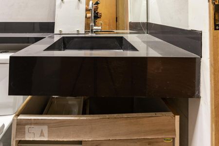 Casa à venda com 60m², 2 quartos e 3 vagas Casa à venda com 60m², 2 quartos e 3 vagasBanheiro
