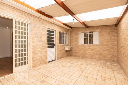Casa à venda com 60m², 2 quartos e 3 vagas Casa à venda com 60m², 2 quartos e 3 vagasÁrea de serviço