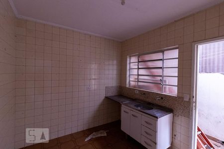 Cozinha de casa para alugar com 1 quarto, 100m² em Vila Carrão, São Paulo