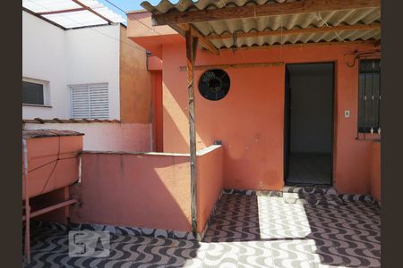 Casa para alugar com 100m², 2 quartos e sem vagaQuintal