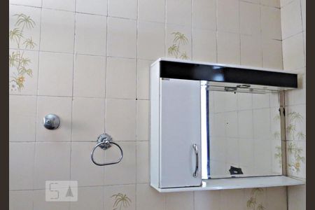 Casa para alugar com 100m², 2 quartos e sem vagaDetalhe banheiro