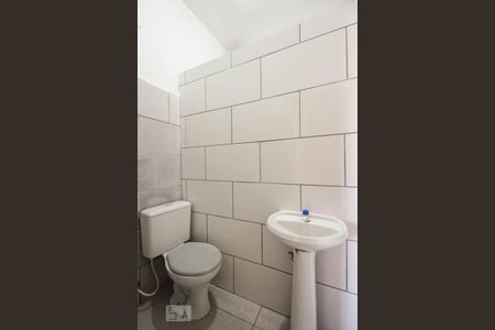 Banheiro 1 de casa para alugar com 2 quartos, 70m² em Cidade Mãe do Céu, São Paulo