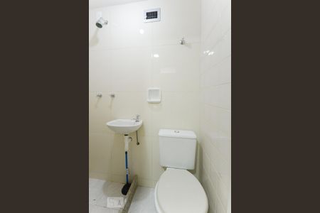 Banheiro de Serviço de apartamento para alugar com 1 quarto, 66m² em Vila Isabel, Rio de Janeiro