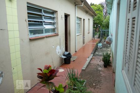 Casa à venda com 450m², 3 quartos e 8 vagasQuintal