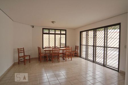 Apartamento à venda com 200m², 3 quartos e 3 vagasÁrea comum - Churrasqueira