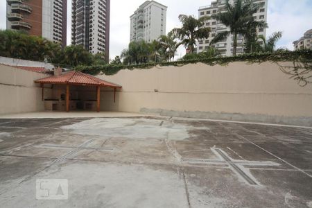 Apartamento à venda com 200m², 3 quartos e 3 vagasÁrea comum - Churrasqueira