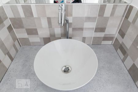 Banheiro  de apartamento para alugar com 1 quarto, 30m² em Mirandópolis, São Paulo