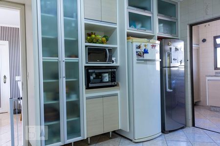 Cozinha de apartamento para alugar com 4 quartos, 130m² em Vila Santo Estefano, São Paulo