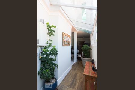 Casa à venda com 200m², 3 quartos e 4 vagasCorredor 2