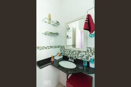 Casa à venda com 200m², 3 quartos e 4 vagasBanheiro