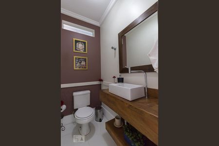 Casa à venda com 200m², 3 quartos e 4 vagasBanheiro da Garagem