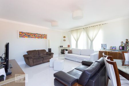 Casa à venda com 200m², 3 quartos e 4 vagasSala