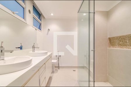 Apartamento para alugar com 210m², 2 quartos e 2 vagasBanheiro da suíte