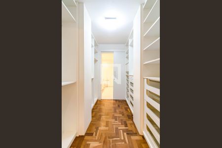 Apartamento para alugar com 210m², 2 quartos e 2 vagasCloset