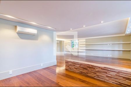 Sala de apartamento para alugar com 2 quartos, 210m² em Jardim Europa, São Paulo