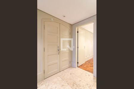 Apartamento para alugar com 210m², 2 quartos e 2 vagasEntrada