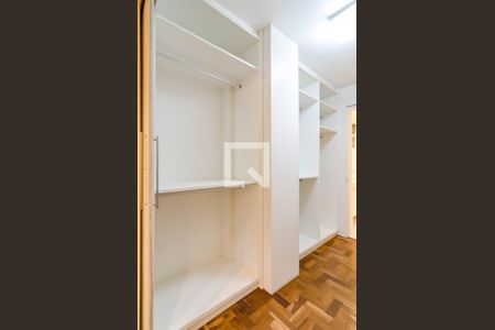 Apartamento para alugar com 210m², 2 quartos e 2 vagasCloset