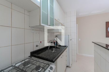 Cozinha e Área de Serviço de apartamento para alugar com 2 quartos, 47m² em Bela Vista, São Paulo