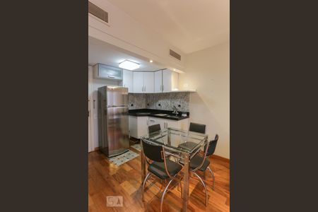Cozinha de apartamento para alugar com 1 quarto, 33m² em Jardim Paulista, São Paulo