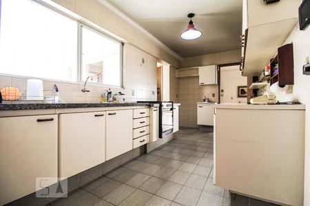 Apartamento para alugar com 120m², 3 quartos e 2 vagasCozinha