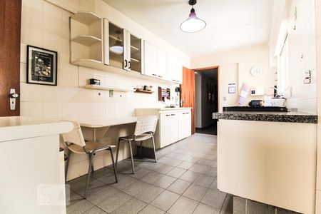 Apartamento para alugar com 120m², 3 quartos e 2 vagasCozinha