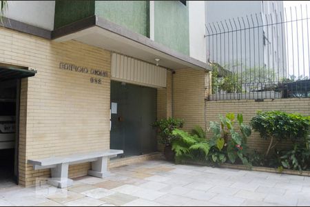 Apartamento para alugar com 70m², 2 quartos e 1 vaga Apartamento para alugar com 70m², 2 quartos e 1 vagaFachada