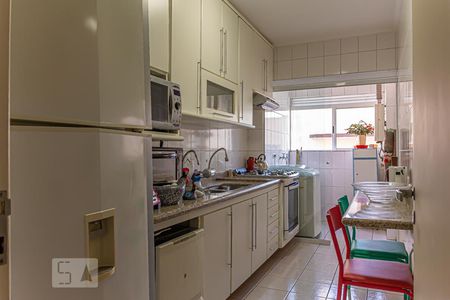 Apartamento à venda com 82m², 3 quartos e 1 vagaCozinha