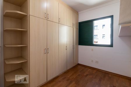 Quarto 1 de apartamento à venda com 3 quartos, 80m² em Alphaville Industrial, Barueri
