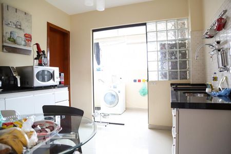 Apartamento à venda com 80m², 2 quartos e 1 vaga Apartamento à venda com 80m², 2 quartos e 1 vagaCozinha