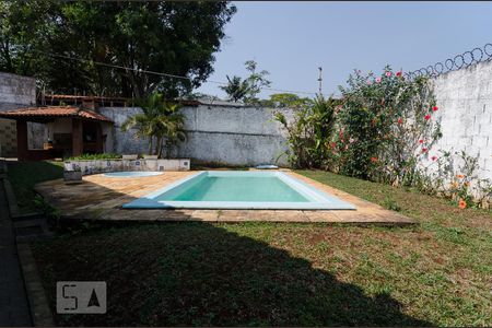Casa à venda com 450m², 4 quartos e 4 vagasPiscina