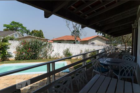 Casa à venda com 450m², 4 quartos e 4 vagas Casa à venda com 450m², 4 quartos e 4 vagasPiscina