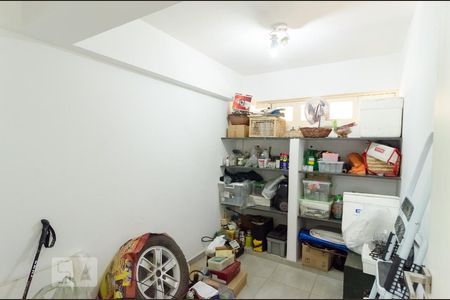 Casa à venda com 450m², 4 quartos e 4 vagas Casa à venda com 450m², 4 quartos e 4 vagasDispensa