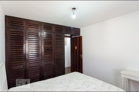 Casa à venda com 450m², 4 quartos e 4 vagasQuarto 3