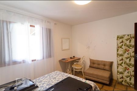 Casa à venda com 450m², 4 quartos e 4 vagas Casa à venda com 450m², 4 quartos e 4 vagasQuarto 2