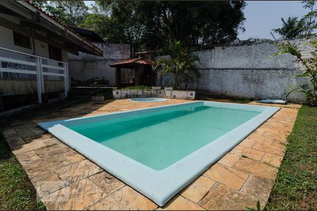 Casa à venda com 450m², 4 quartos e 4 vagasPiscina