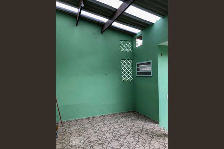 Casa à venda com 220m², 3 quartos e 2 vagasQuintal