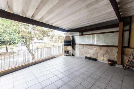 Casa à venda com 200m², 3 quartos e 2 vagasChurrasqueira