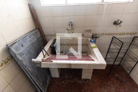 Casa à venda com 200m², 3 quartos e 2 vagasÁrea de serviço