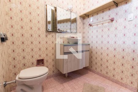 Casa à venda com 200m², 3 quartos e 2 vagasBanheiro